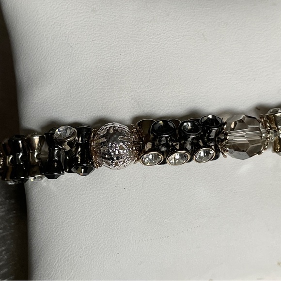 Gorgeous Stretch Bracelet, Beaded. NWOT - Picture 11 of 13